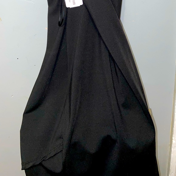 Size small black dress - Picture 3 of 4